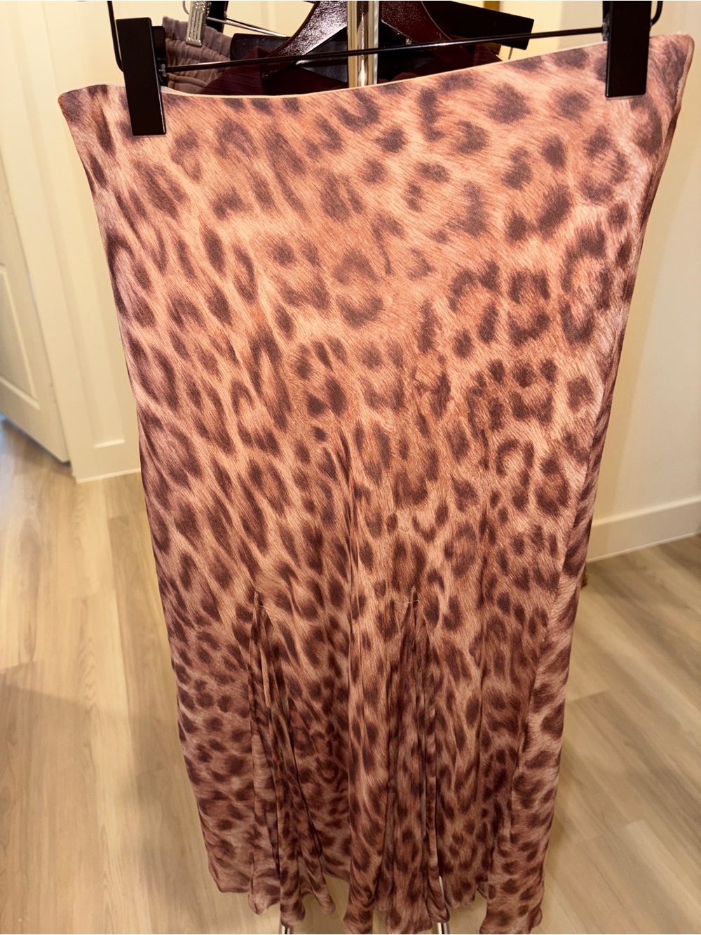 Gwyneth flounce-hem skirt in leopard print Sz Small